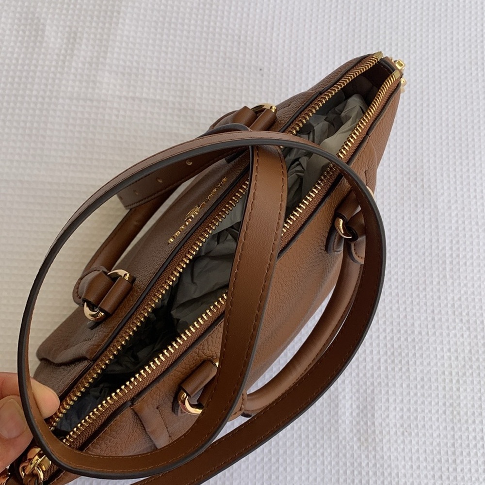 MICHAEL KORS LEATHER CROSSBODY - Picture 11 of 15